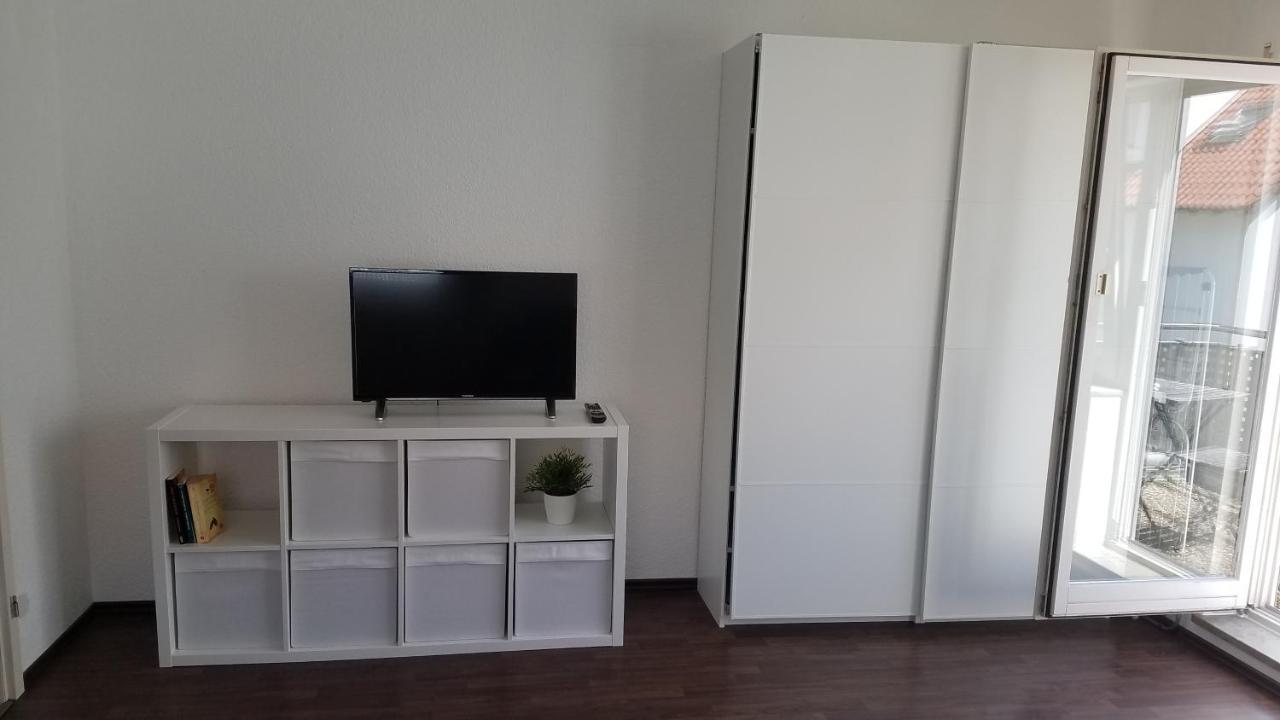 Ferien- Und Businessapartment I Modern Mit Wlan Und Parkplatz Nahe Zentrum, Automobil- Und Tech-Firmen, Messe رنينغن المظهر الخارجي الصورة